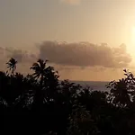Naomi\'S Boutique Villa